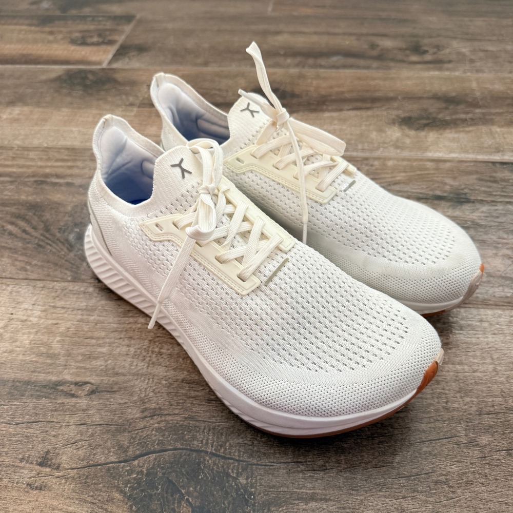 Flux Footwear Unisex Adapt Runner Barefoot Sneakers, White,9M/10.5W